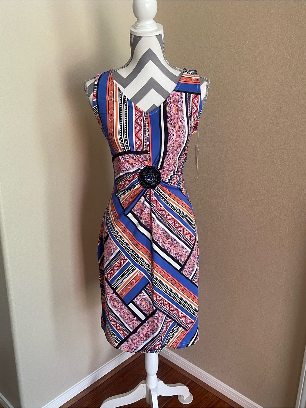 New - w/ Tags - Nina Leonard Sleeveless Dress in Geometric Print - Size: Small